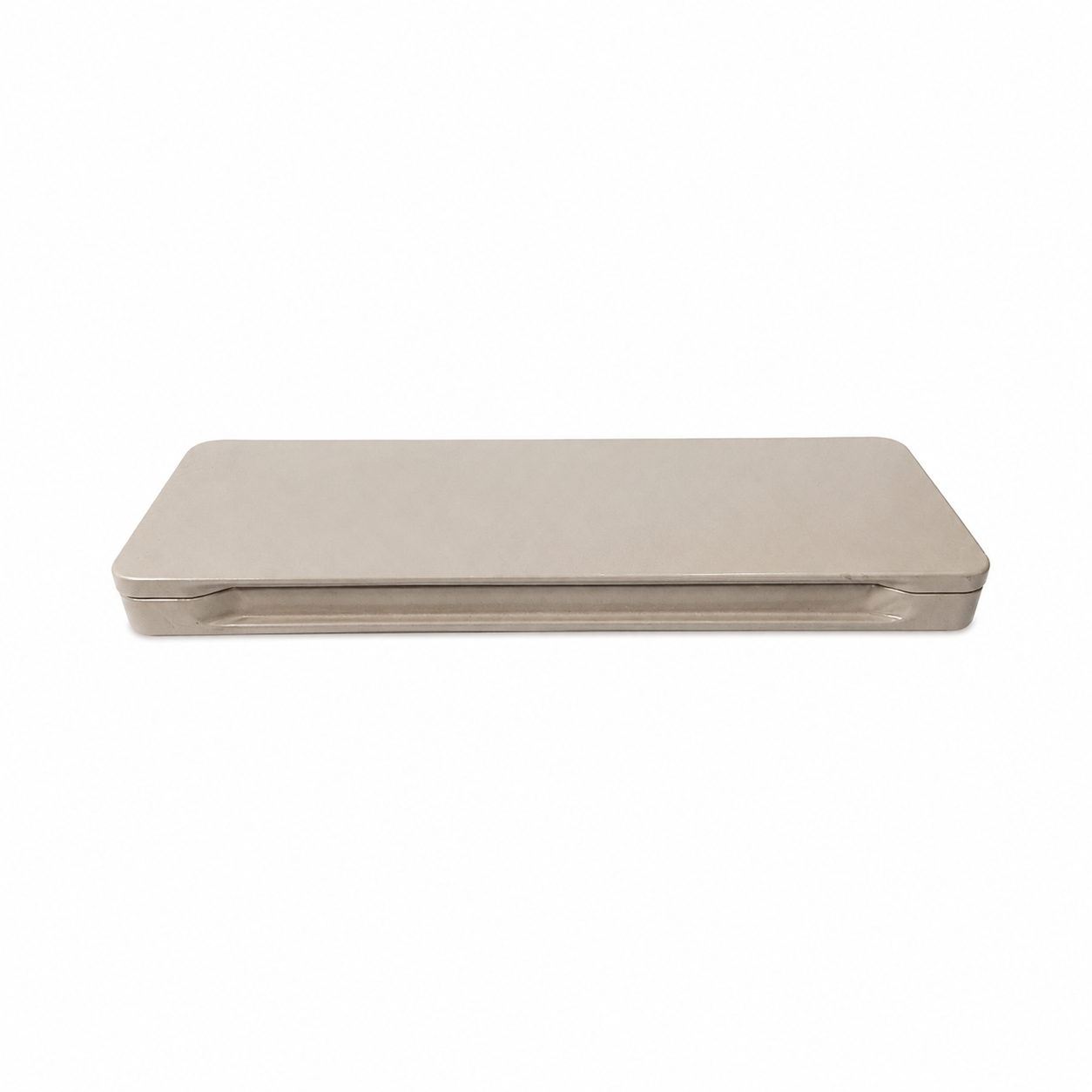 Closed rectangular eyeshadow palette tin box with slim metal structure