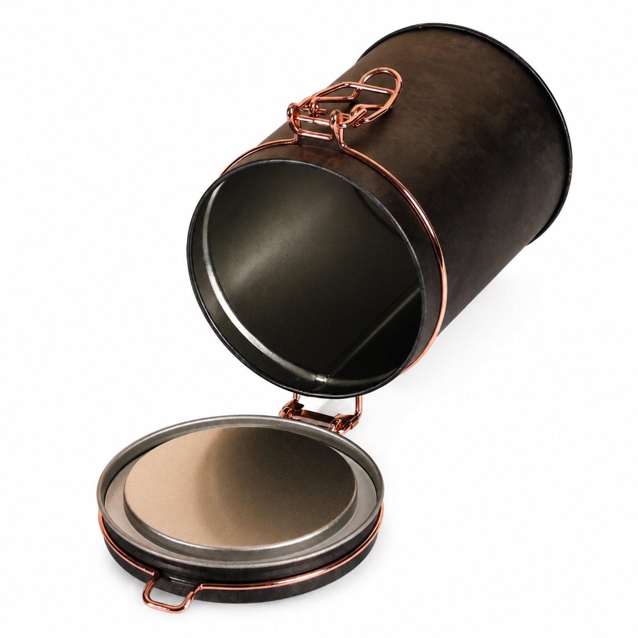 Coffee tin interior and hinged sealing lid with clamp closure