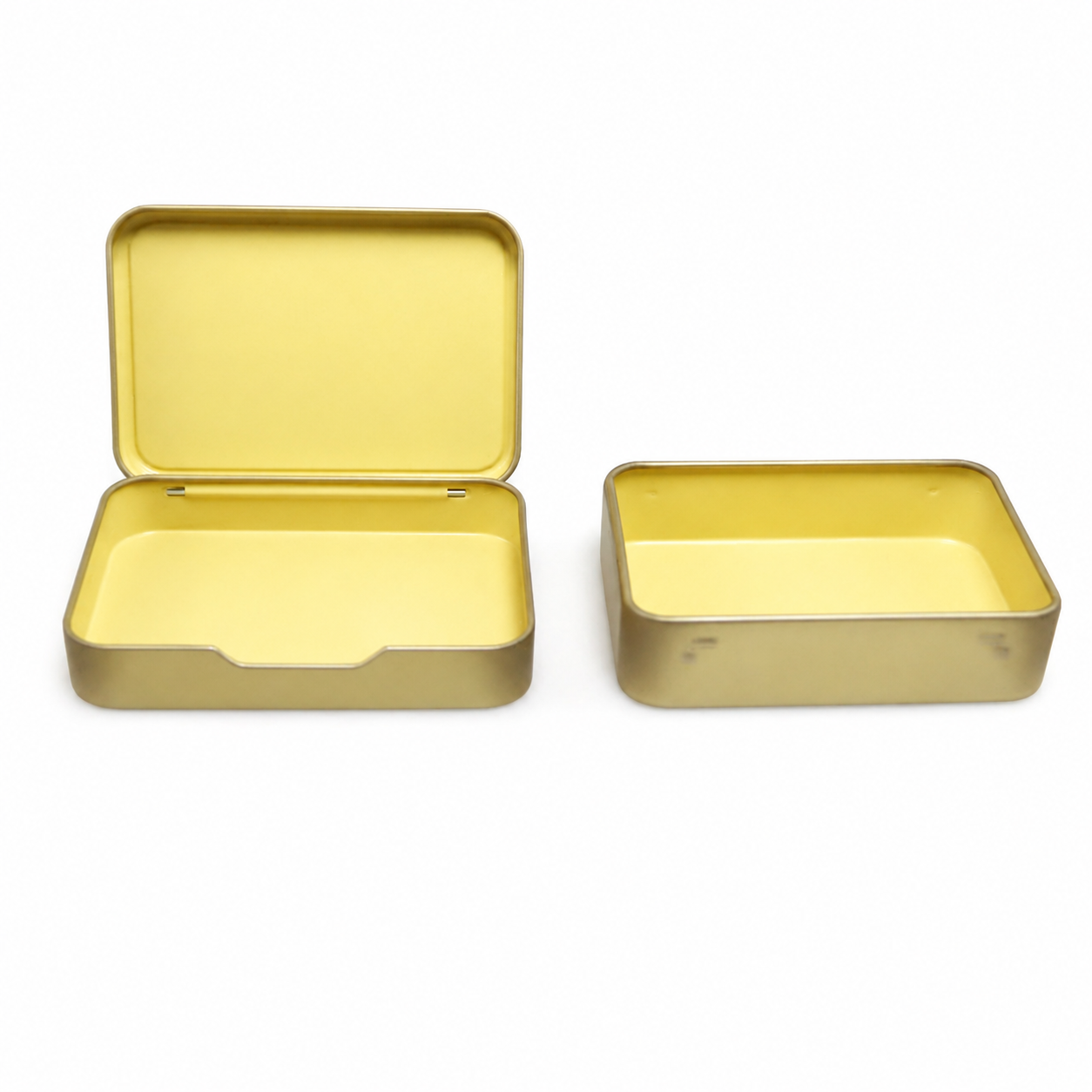 Hinged cleansing balm tin with optional removable inner tray