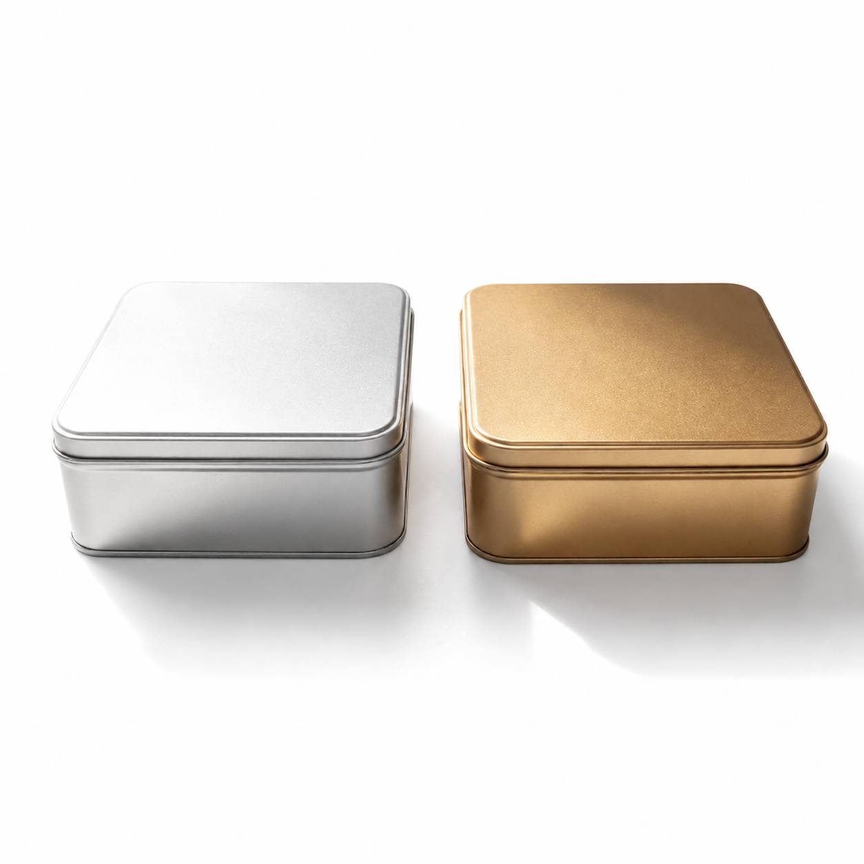 Square bakery tin boxes with removable lids in gold and silver